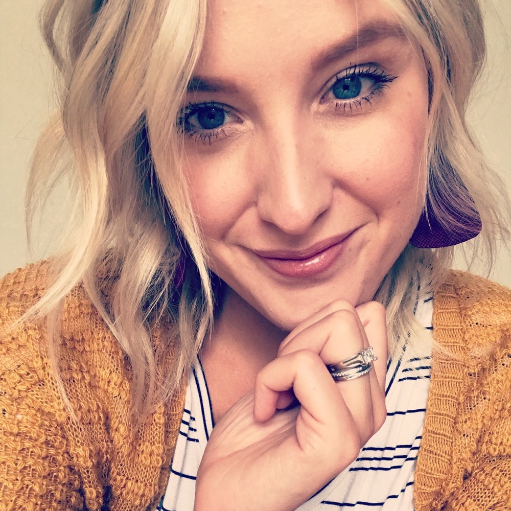 Meet your Posher, Meghan - Picture 2 of 4